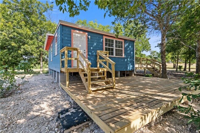 Building Photo - 2201 Cr 320