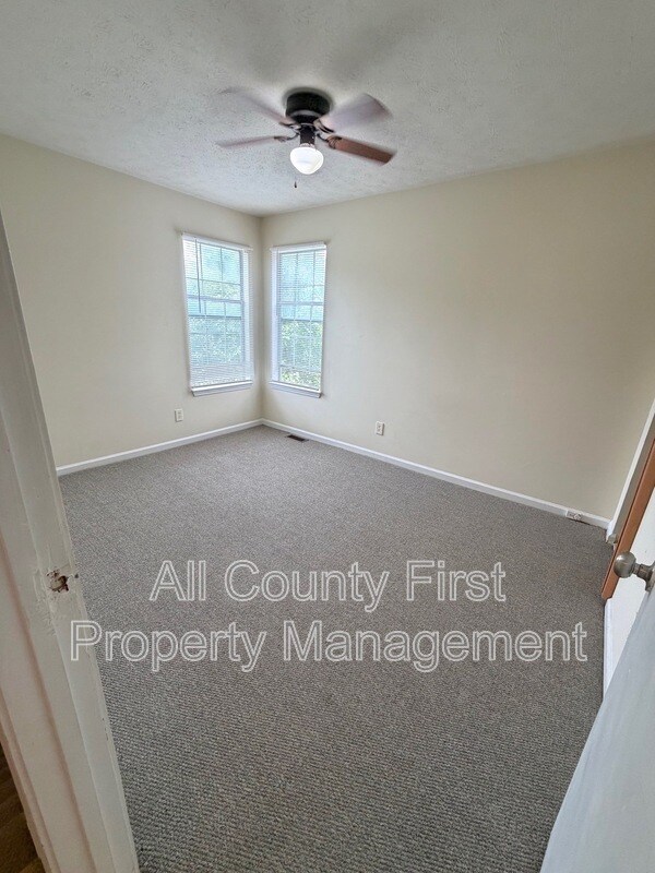 Building Photo - 1183 Red Oak Cove