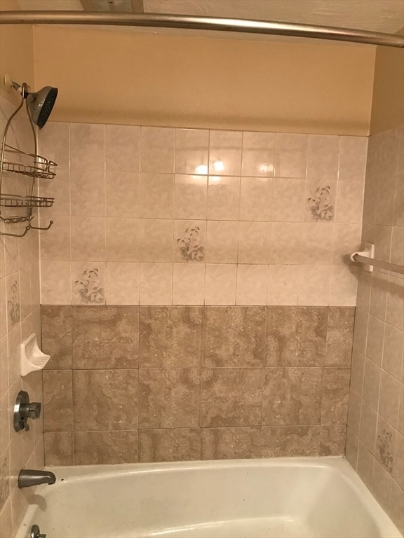 Building Photo - 96 Main St