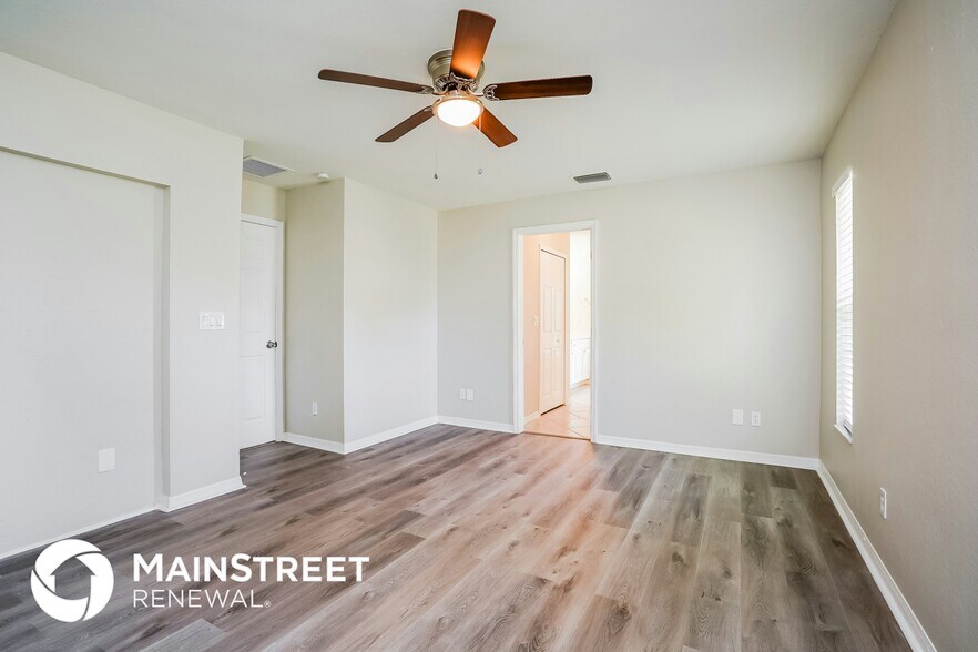 Building Photo - 2221 NE 3rd St