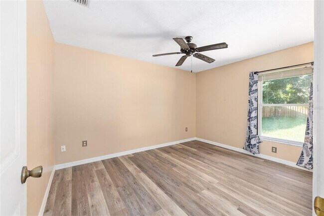 Building Photo - 5484 NW 63rd Pl