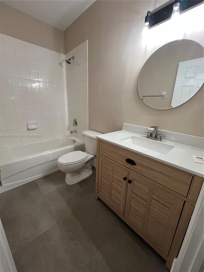 Building Photo - 4104 NE 24th Dr