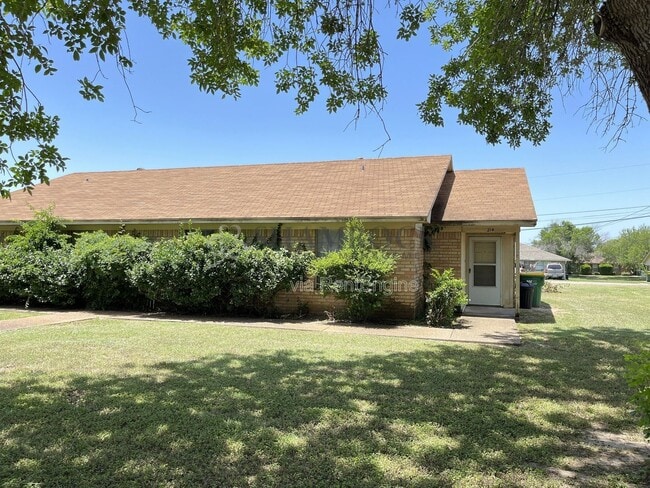 Primary Photo - 214 Kettler Dr