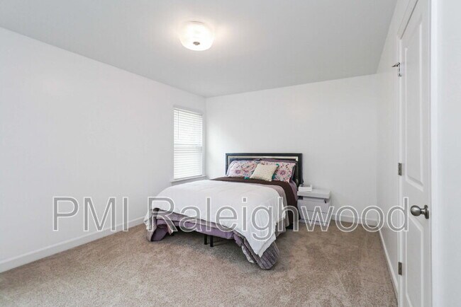 Building Photo - 396 Bent Willow Dr