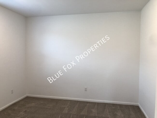Building Photo - 7349 S Via Casa Bonita