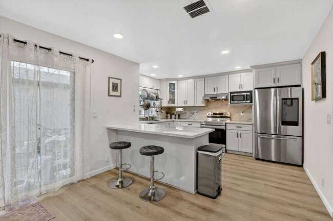 Building Photo - 4226 Comet Cir