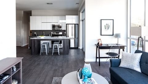 Building Photo - 2450 W Armitage Ave