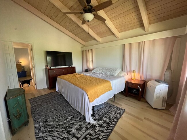 Building Photo - Two Bedroom + Loft/Two Bathroom Napili Tow...
