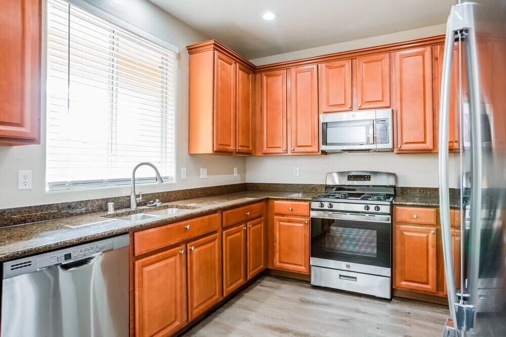 Building Photo - 10584 La Campana St