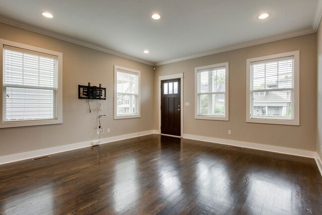 Building Photo - Great 3 bedroom 3 bath home in Germantown!