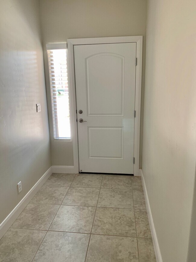 Building Photo - 3-BR/2-BA Townhome in Santa Clara