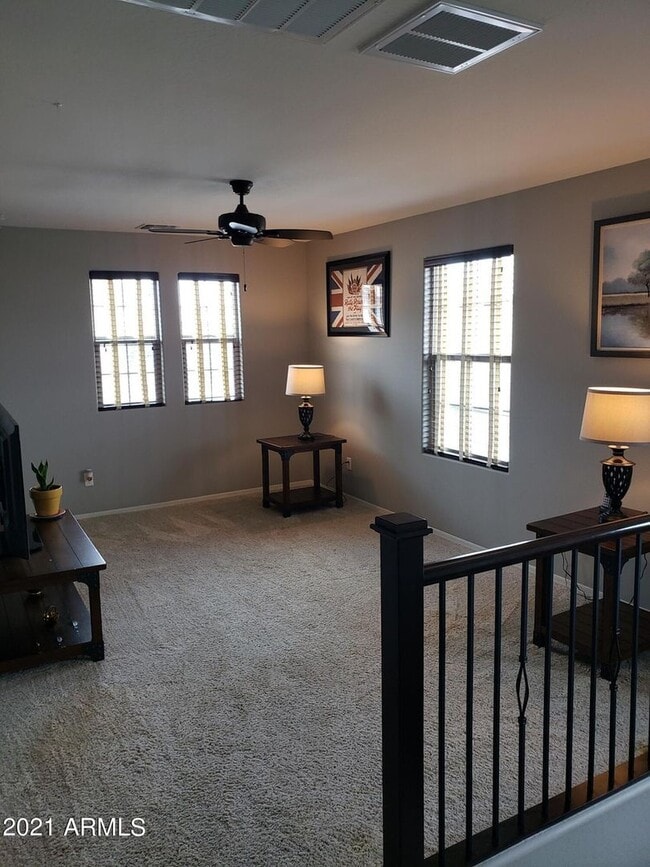 Building Photo - 16345 W Latham St