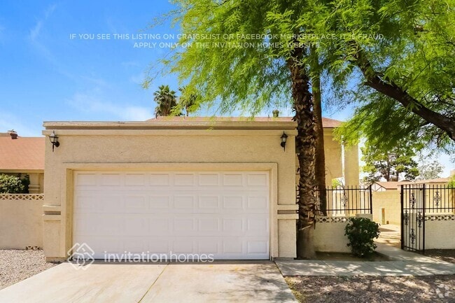 Building Photo - 10032 N 66th Dr