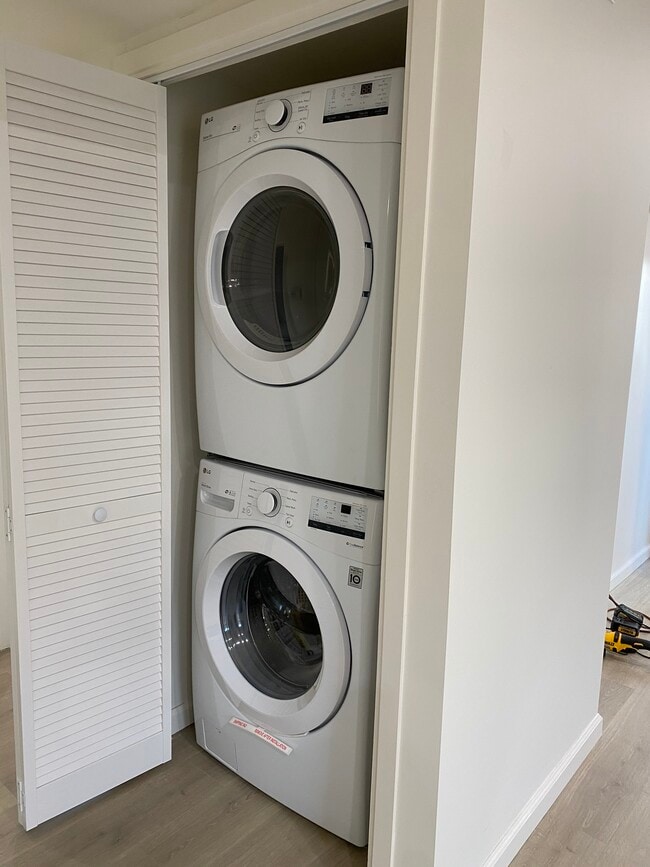 Building Photo - 3465 Perlita Ave