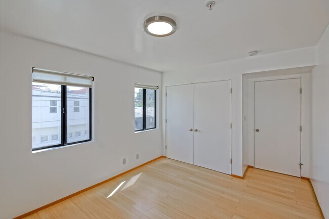 Building Photo - 522 Grand Blvd