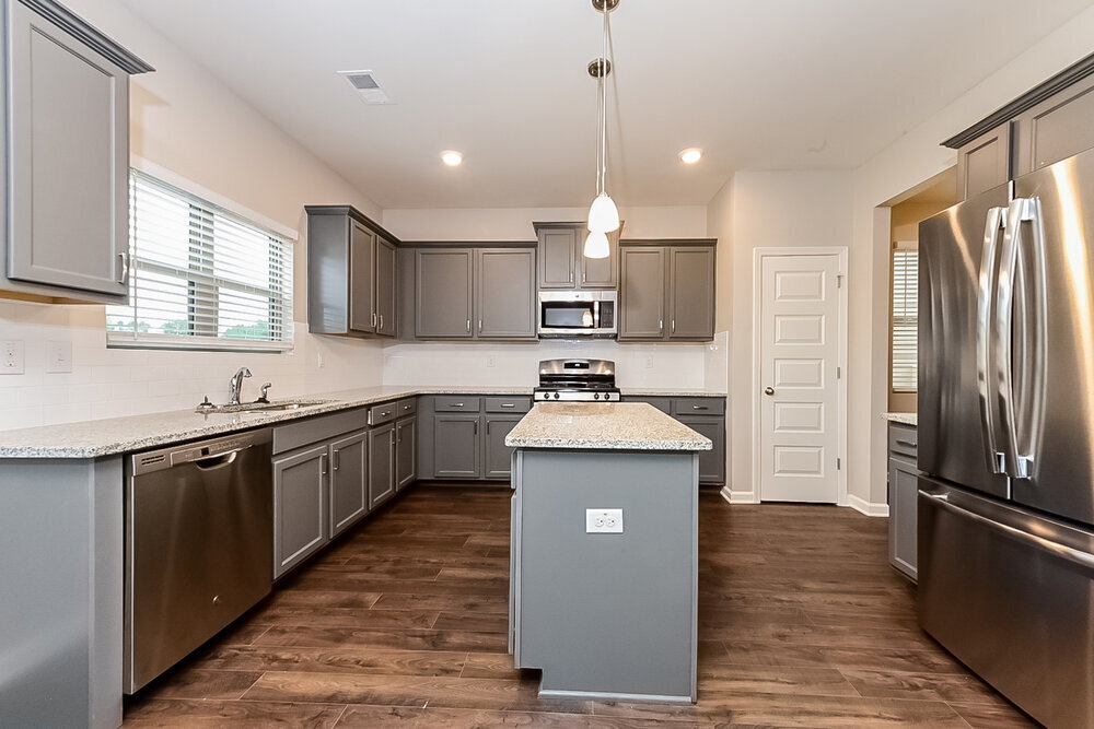 Building Photo - 517 Emporia Loop