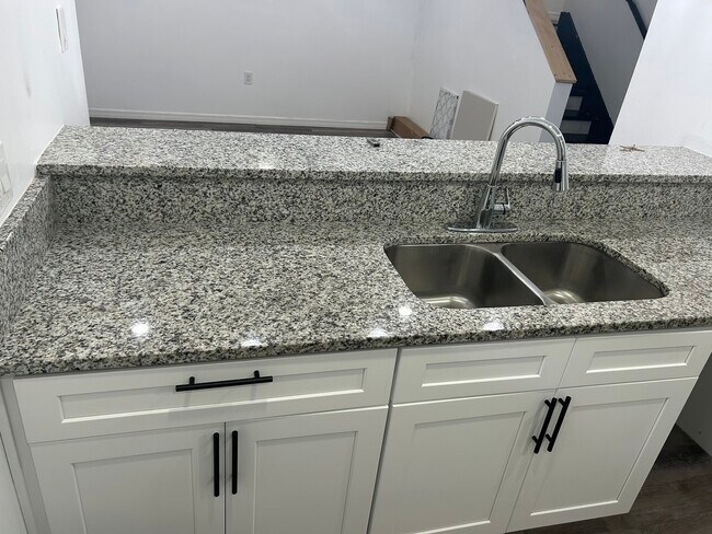 Building Photo - 3980 Crayrich Cir