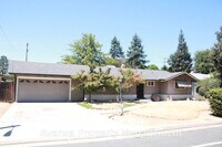 Building Photo - Home for Rent 
3 Bed/1 Bath - 1,847 Sq Ft. 
$2,295/month 
Hoover High Region