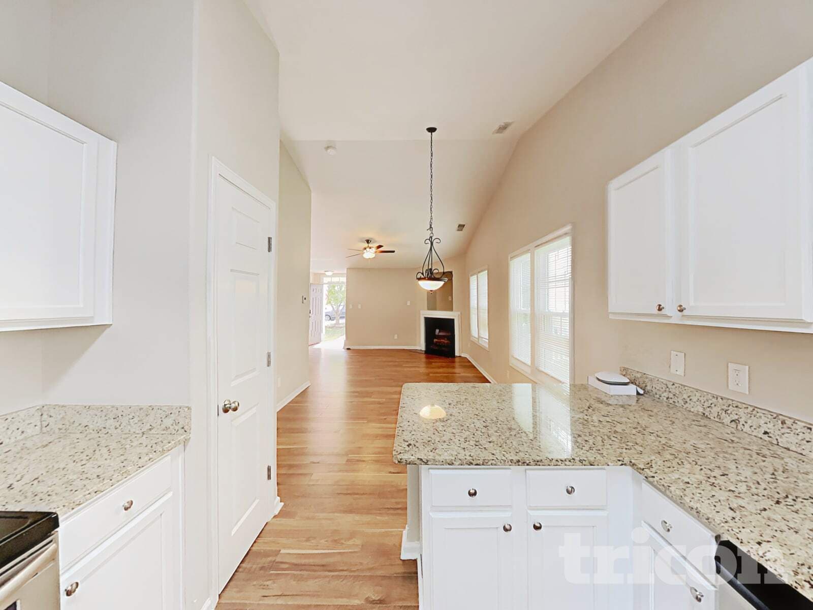 Building Photo - 2013 Kansas City Dr