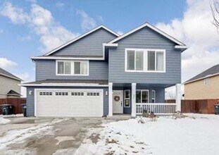 Building Photo - Beautifully Updated Home in Sage Point Sch...