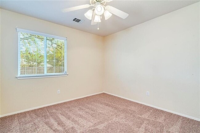 Building Photo - 1307 Dillon Lake Bend