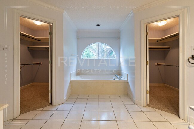 Building Photo - COMING SOON!!!   Beautiful 3 Bedroom/3 Bathroom Home in Semmes!