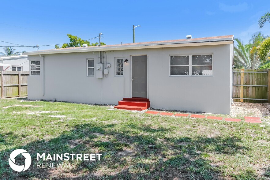 Building Photo - 151 NE 51st St