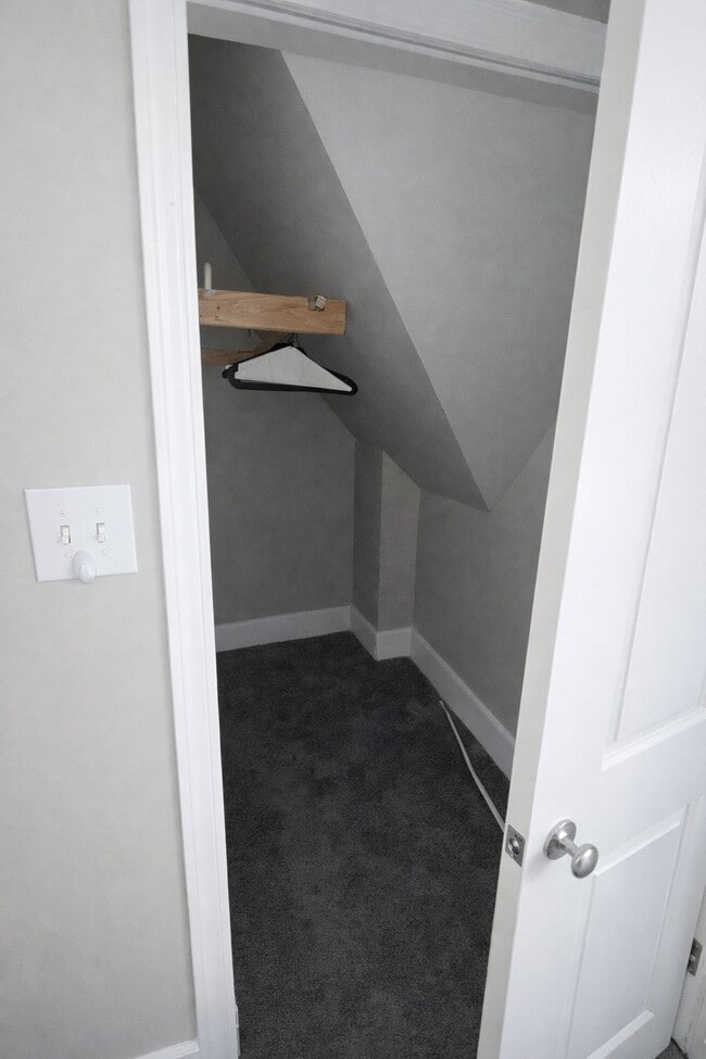 Building Photo - 14917 Cleophus Ave