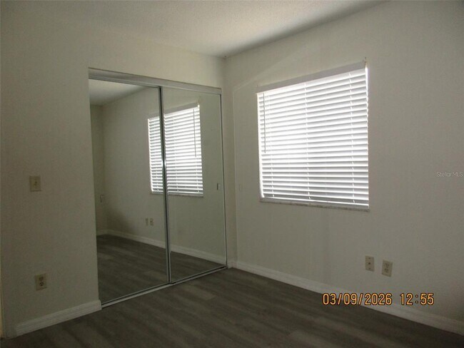 Building Photo - 200 Gemwood Ct