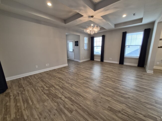 Building Photo - 14221 James Dean Dr