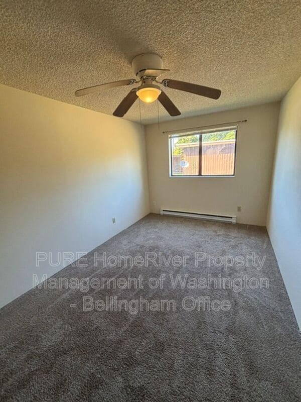 Building Photo - 5084-5086 LaBounty Drive