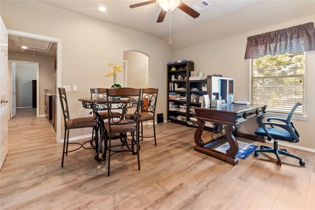 Building Photo - 26914 Harmony Shores Dr