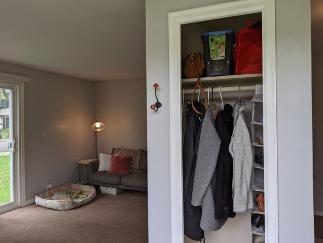 Building Photo - 5723 S 34th Ave