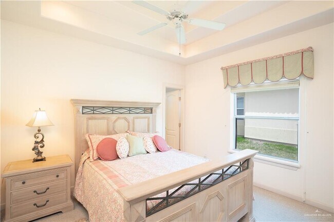 Building Photo - 23 Red River Dr