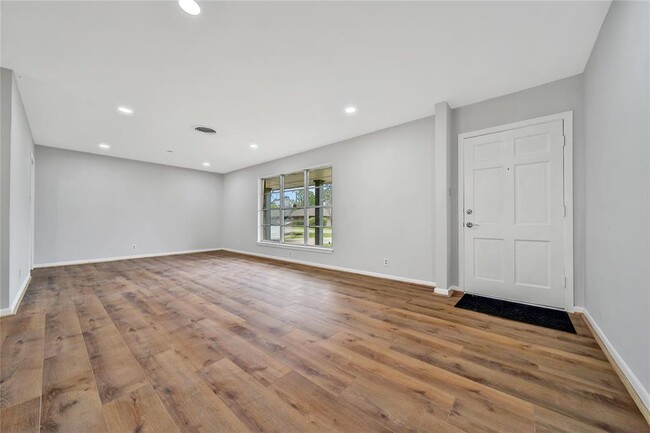 Building Photo - 3015 Peppermill Rd
