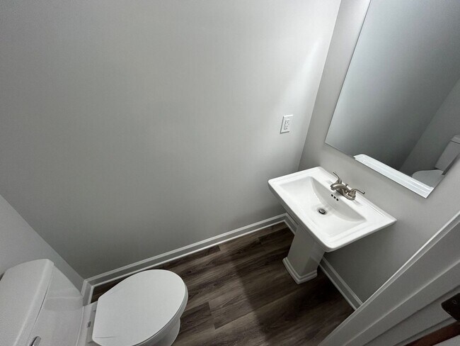 Building Photo - LARGE NEW CONSTRUCTION HOME AVAILABLE AUGU...