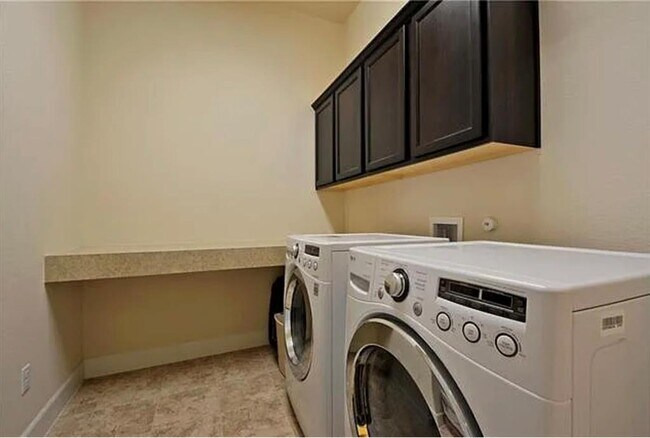 Building Photo - 2405 Erica Kaitlin Ln