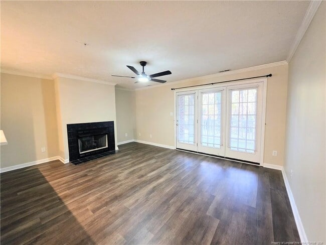 Building Photo - 302 Bubble Creek Ct