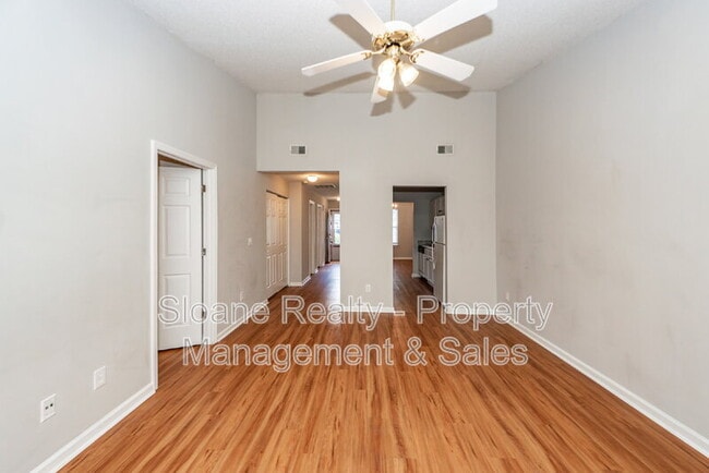 Building Photo - 1343 Pinnacle Ln