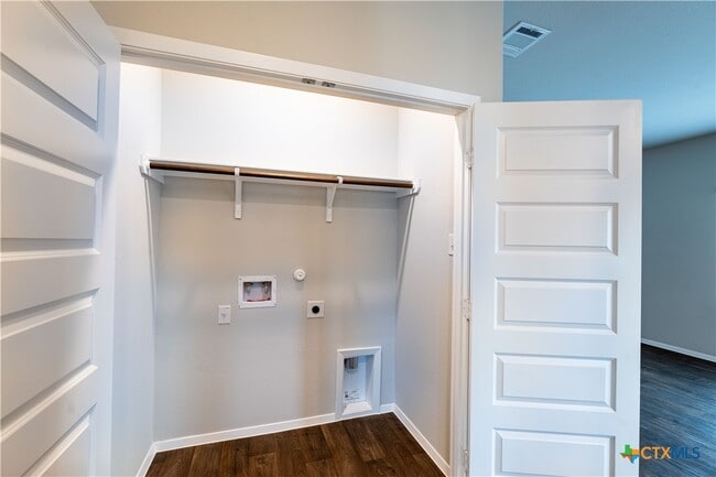 Building Photo - 11513 Murano Dr