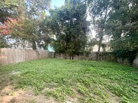 Building Photo - Charming 3-bed, 2-bath in Convenient Location