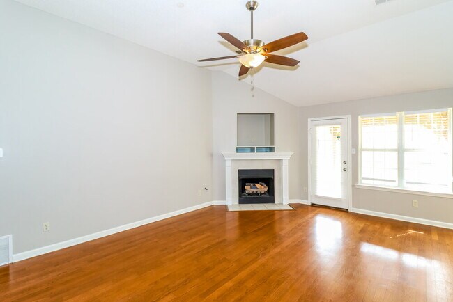 Building Photo - 11591 Millwind Dr