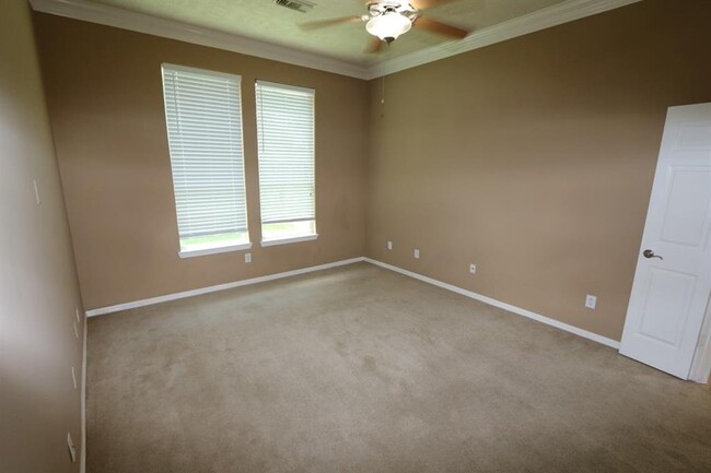 Building Photo - Shadow Falls Lane, Pearland, TX 77584 - 3 ...