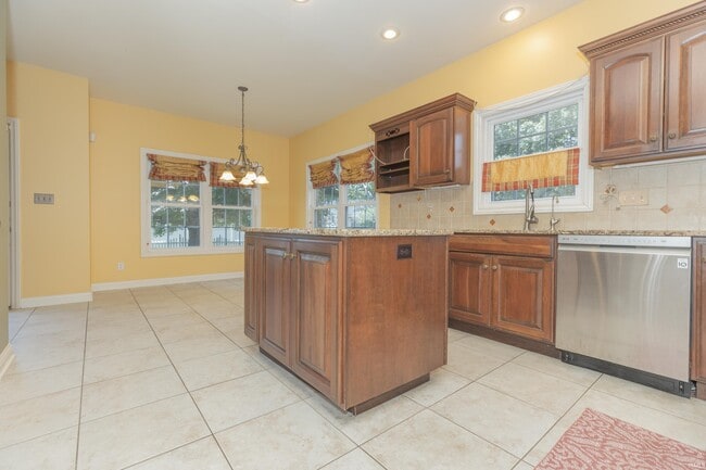 Building Photo - 4595 Prescott Dr
