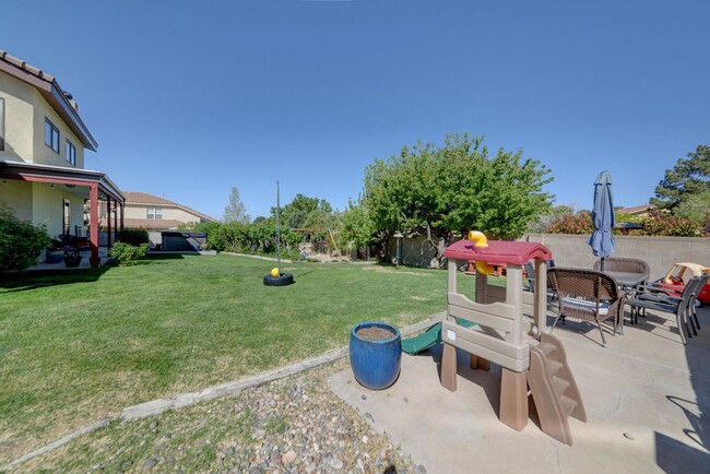Building Photo - Stunning 4-Bedroom Albuquerque Foothill Ho...