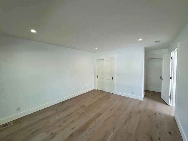 Building Photo - 500 Leahy St