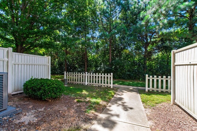 Building Photo - Raleigh Retreat: Modern 3BR Townhome with ...