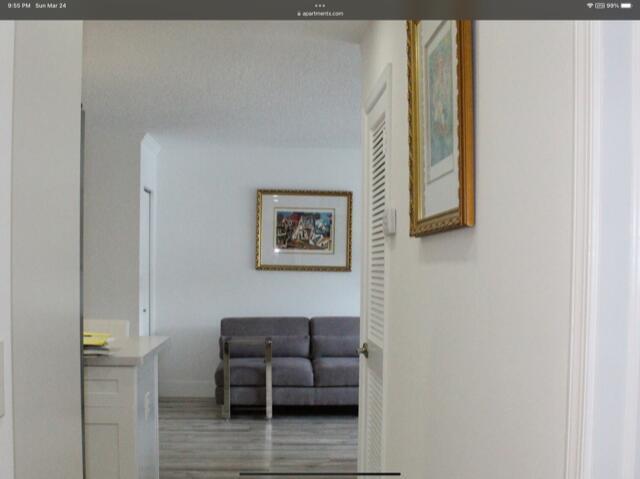Building Photo - 120 Cypress Club Dr
