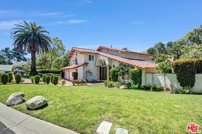 Building Photo - 1515 Outlook Cir