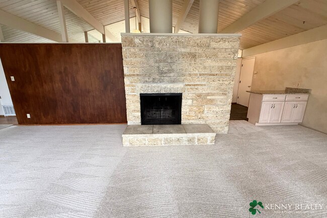 Building Photo - Spacious 4 Bedroom Home in San Mateo Hills with Dual Primary Suites